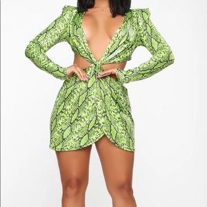 FASHION NOVA NEON SNAKE CUT OUT KYLIE